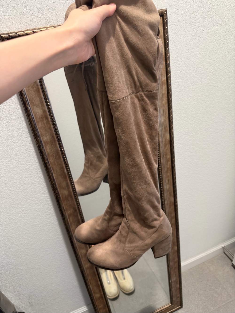 Stuart Weitzman suede over-the-knee boots ✶
